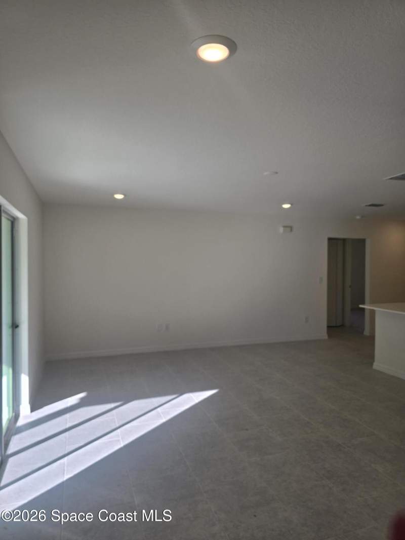 4 bedroom Single Family Residence at 941 SW Richmond Circle, Richmond Cove, Palm Bay — photo 5