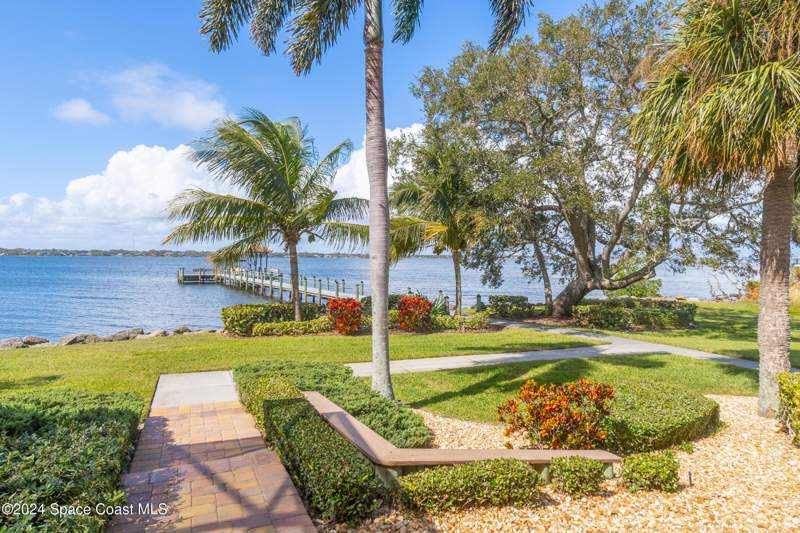 5 bedroom Single Family Residence at 265 Stewart Drive, Merritt Island, Merritt Island — photo 3