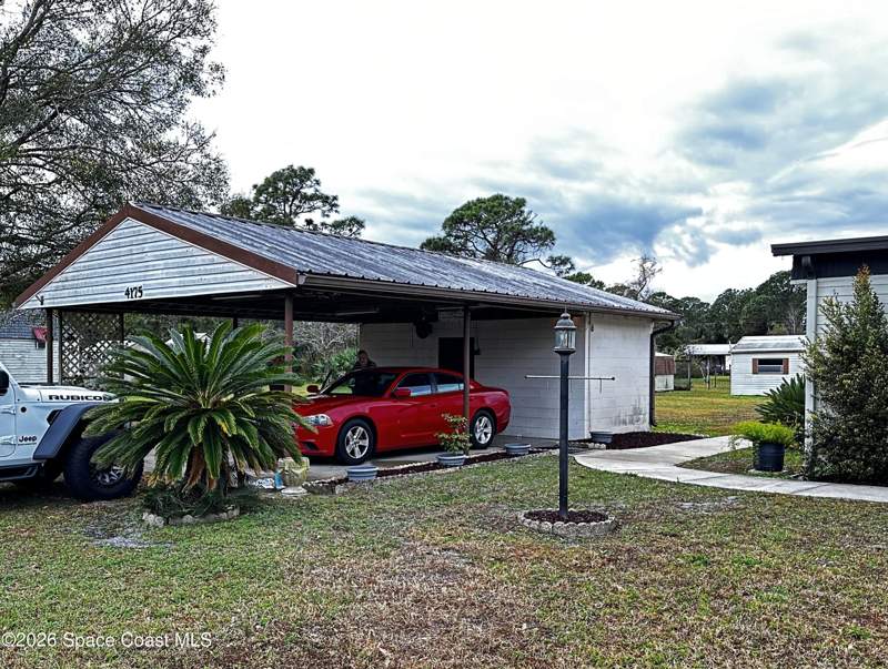 3 bedroom Manufactured Home at 4175 Hess Avenue, Sharpes Pine Acres Estates No 2, Cocoa — photo 2