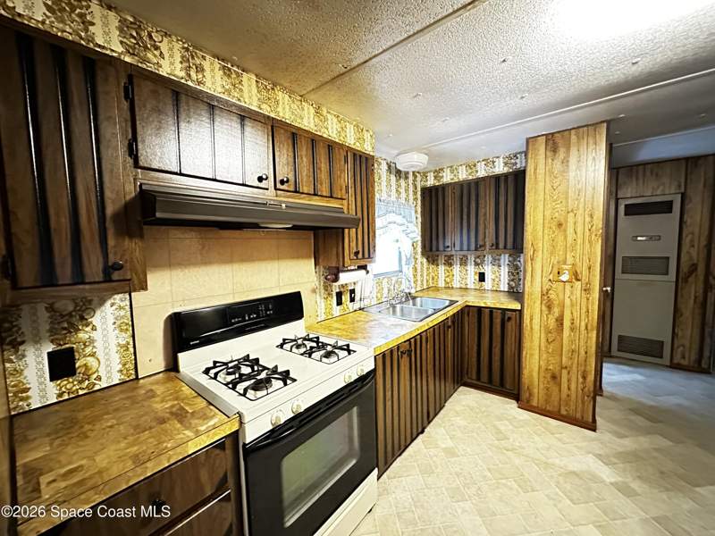3 bedroom Manufactured Home at 4175 Hess Avenue, Sharpes Pine Acres Estates No 2, Cocoa — photo 4