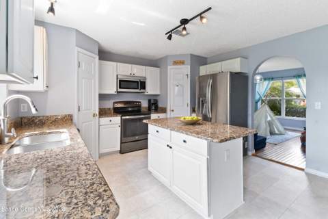 1531 Vista Lake Circle, Melbourne FL - photo 15 of 48