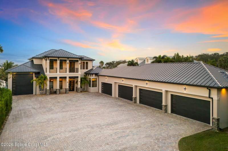 5 bedroom Single Family Residence at 6275 N Highway 1, Indian River Plantation Estates, Melbourne — photo 5