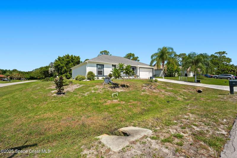 3 bedroom Single Family Residence at 398 Taunton Road, Port Malabar Unit 20, Palm Bay — photo 2