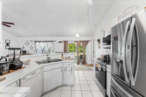 398 Taunton Road, Palm Bay FL - photo 17 of 36