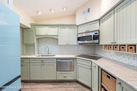 331 Avenida Del Sol Avenue, Indialantic FL - photo 21 of 55