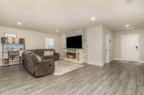 866 Carnival Road Se Road, Palm Bay FL - photo 7 of 28