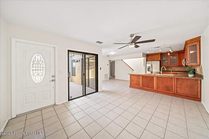 3 bedroom Townhouse at 1030 Abada Court #108, Port Malabar Country Club Unit 7 First Replat of, Palm Bay — photo 3