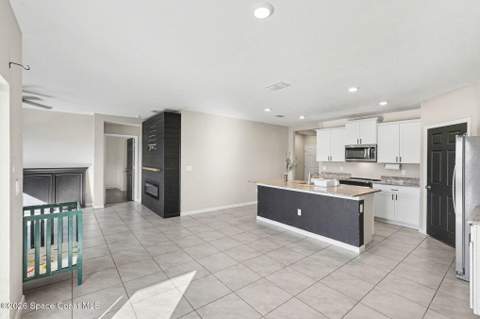 7539 Tourmaline Drive, Grant FL - photo 9 of 32