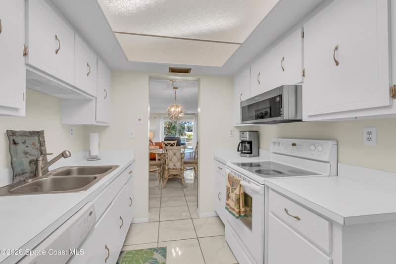 2 bedroom Condominium at 3680 Barna Avenue #107, The Villas Escondido Condo Ph I, Titusville — photo 5