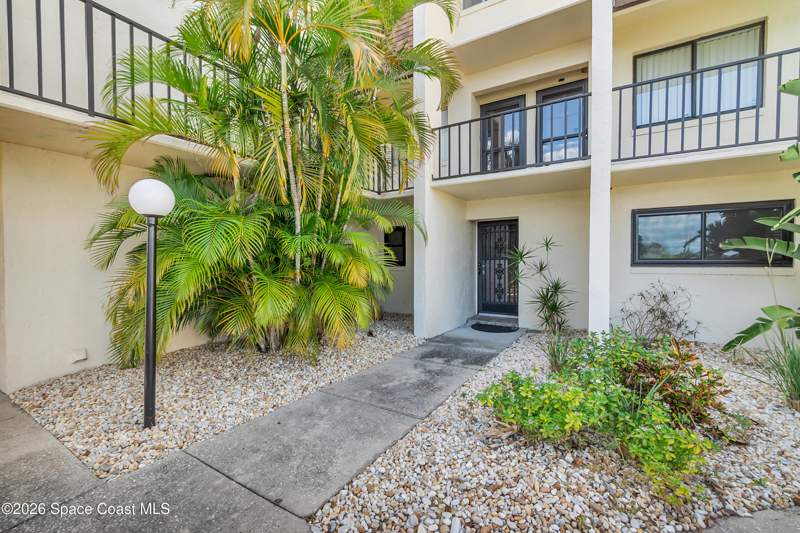 2 bedroom Condominium at 3680 Barna Avenue #107, The Villas Escondido Condo Ph I, Titusville — photo 3