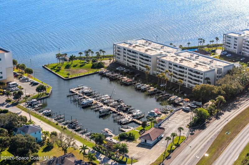 3 bedroom Condominium at 5055 Dixie Highway #B406, Rhum Cove, Palm Bay — photo 3