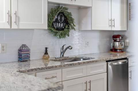 5055 Dixie Highway #B406, Palm Bay FL - photo 17 of 63