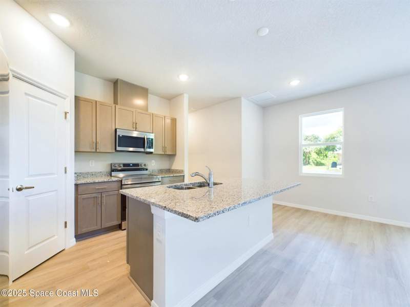 3 bedroom Single Family Residence at 1085 SW Harlingen Road, Port Malabar Unit 32, Palm Bay — photo 5