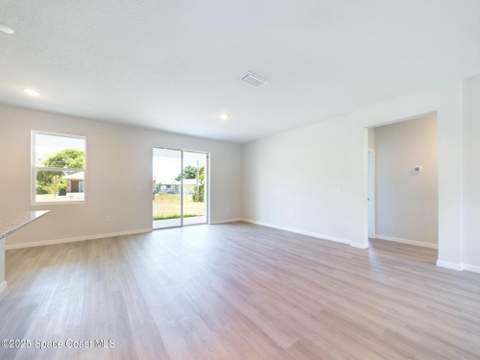 1085 SW Harlingen Road, Palm Bay FL - photo 9 of 42