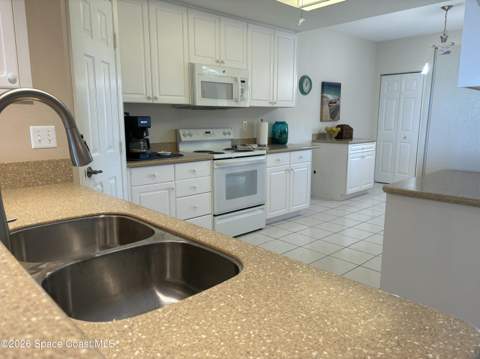 604 Shorewood Drive #B503, Cape Canaveral FL - photo 15 of 40