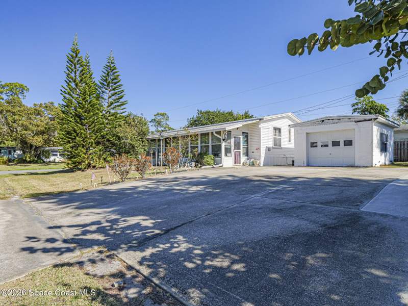 3 bedroom Manufactured Home at 37 Sapphire Street, Acres of Diamonds, Melbourne — photo 5