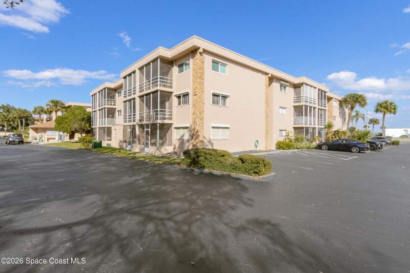 1 bedroom Condominium at 3150 N Harbor City Boulevard #325, Shady Dell Riverview S Condo No 1, Melbourne — photo 2