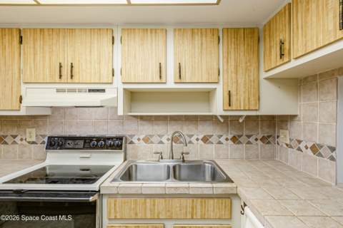 3150 N Harbor City Boulevard #325, Melbourne FL - photo 23 of 44