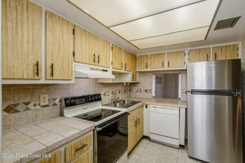 3150 N Harbor City Boulevard #325, Melbourne FL - photo 24 of 44