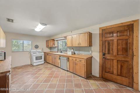 5195 Blounts Ridge Road, Mims FL - photo 12 of 28