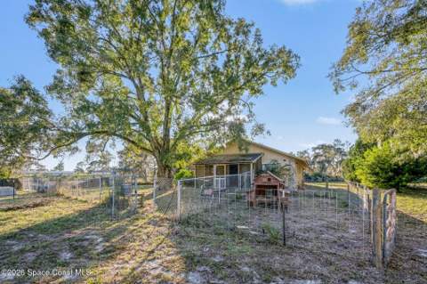 5195 Blounts Ridge Road, Mims FL - photo 24 of 28