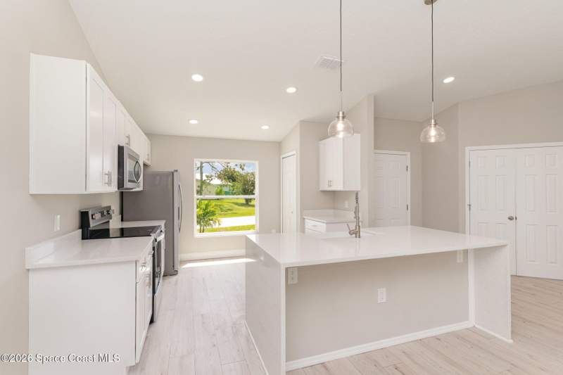 4 bedroom Single Family Residence at 1526 Holcomb Street, Port Malabar Unit 39, Palm Bay — photo 2