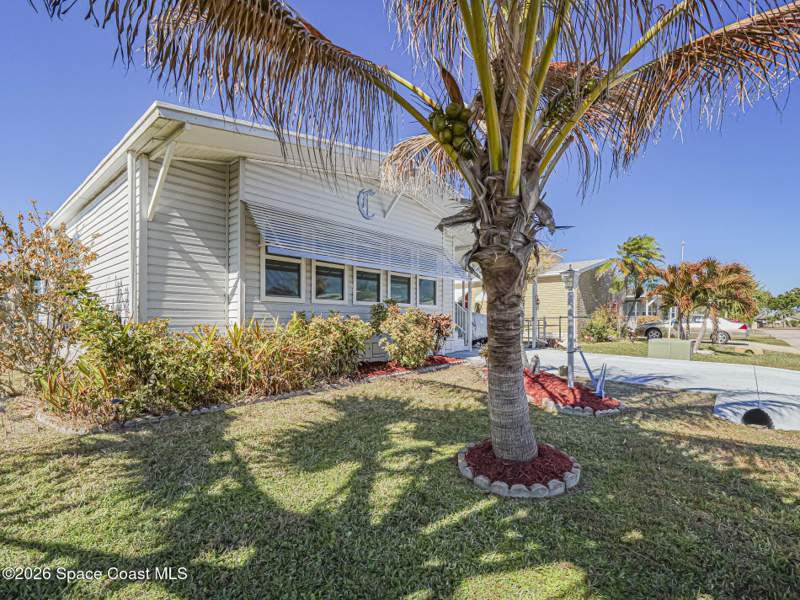 2 bedroom Manufactured Home at 7566 Montauk Avenue #U19, Snug Harbor Lakes Condo, Micco — photo 3