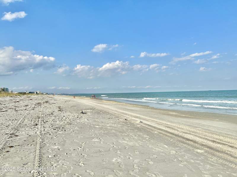 2 bedroom Townhouse at 640 N Atlantic Avenue #3b, Beach Winds Condo Ph III, Cocoa Beach — photo 4