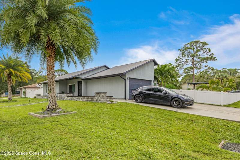 3 bedroom Single Family Residence at 258 Emerson Drive, Port Malabar Unit 48, Palm Bay — photo 2
