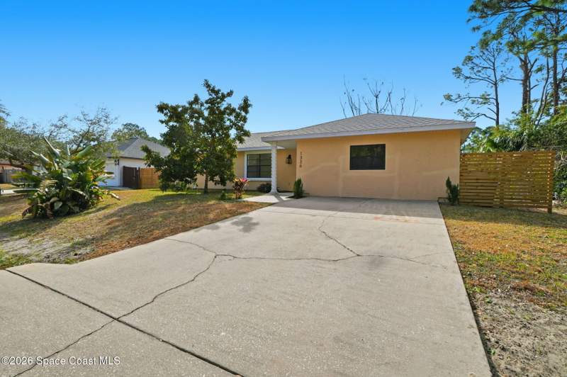 4 bedroom Single Family Residence at 1336 Gingold Street, Port Malabar Unit 26, Palm Bay — photo 4
