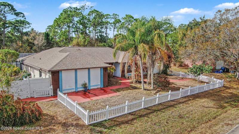 3 bedroom Single Family Residence at 796 Emerson Drive, Port Malabar Unit 45, Palm Bay — photo 4