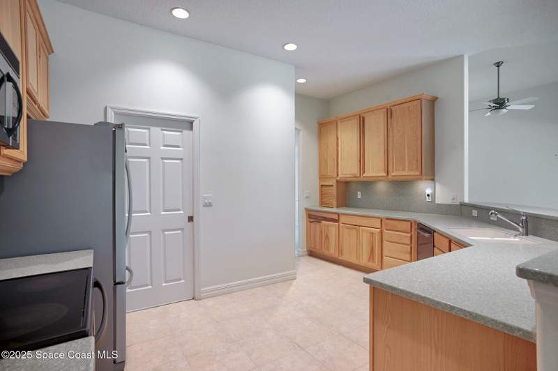 3 bedroom Single Family Residence at 5357 Solway Drive, Indian Landing Riverside, Melbourne Beach — photo 3