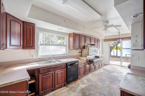 535 Robinhood Drive, Merritt Island FL - photo 14 of 48