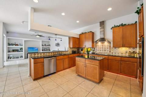 321 Brightwater Drive, Palm Bay FL - photo 14 of 76