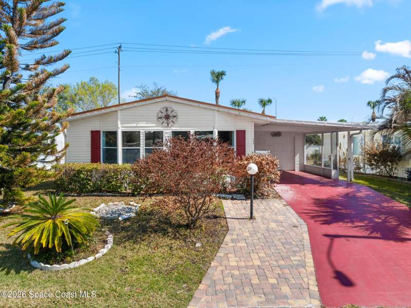 2 bedroom Manufactured Home at 117 Woodsmill Boulevard #45, Lost Lakes Condominium Ph I, Cocoa — photo 2