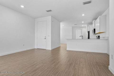 9893 Alister Drive, Melbourne FL - photo 11 of 38
