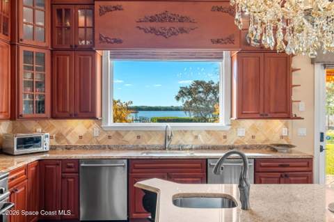 4760 Honeyridge Lane, Merritt Island FL - photo 18 of 123