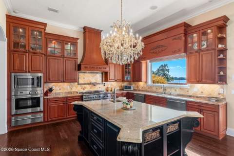 4760 Honeyridge Lane, Merritt Island FL - photo 19 of 123