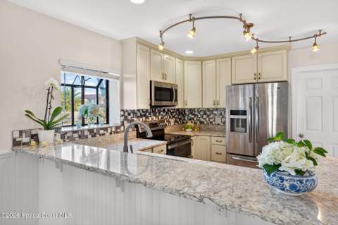 526 Jefferson Avenue, Cape Canaveral FL - photo 16 of 51