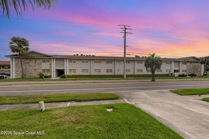 2 bedroom Condominium at 5600 N Banana River Boulevard #14, Windward Apts Condo, Cocoa Beach — photo 2