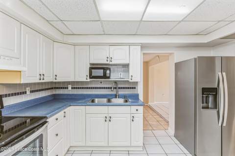 545 Westminster Avenue, Melbourne FL - photo 16 of 34