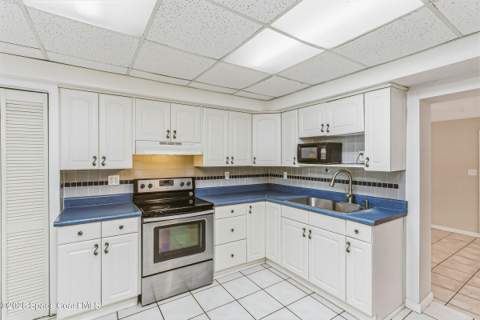 545 Westminster Avenue, Melbourne FL - photo 19 of 34