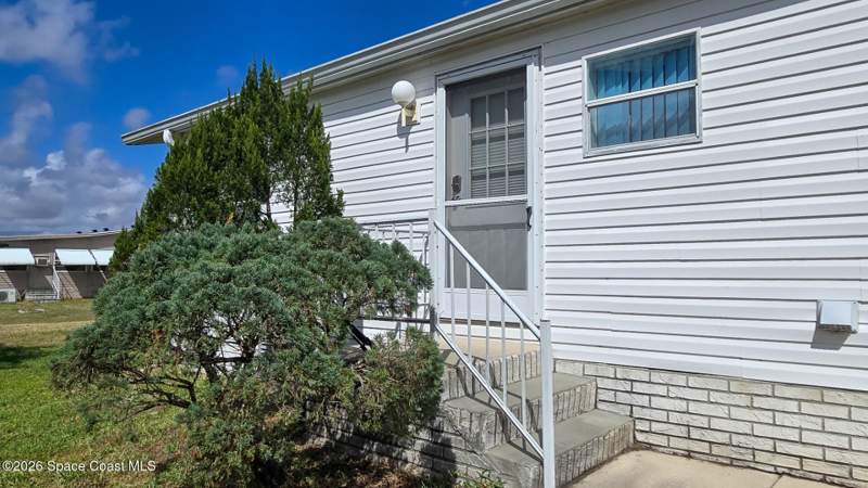 2 bedroom Manufactured Home at 306 Buttonwood Court, Forest Lakes of Cocoa Condo Ph I, Cocoa — photo 3