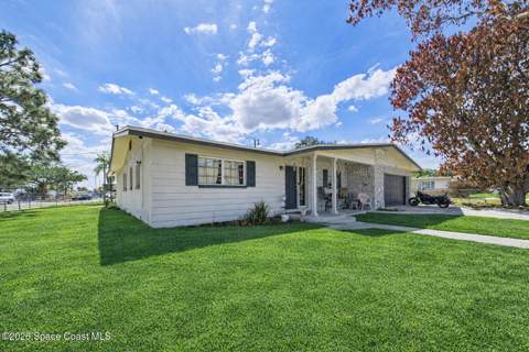 1300 Lester Court, Merritt Island FL - photo 11 of 50