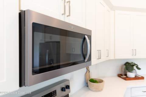 1085 Tahiti Avenue, Palm Bay FL - photo 9 of 31