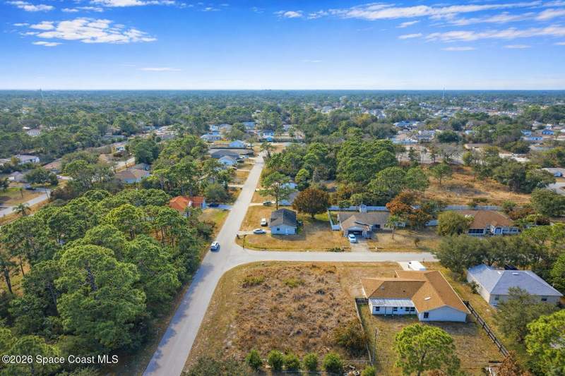 4 bedroom Single Family Residence at 1085 Tahiti Avenue, Port Malabar Unit 15, Palm Bay — photo 2
