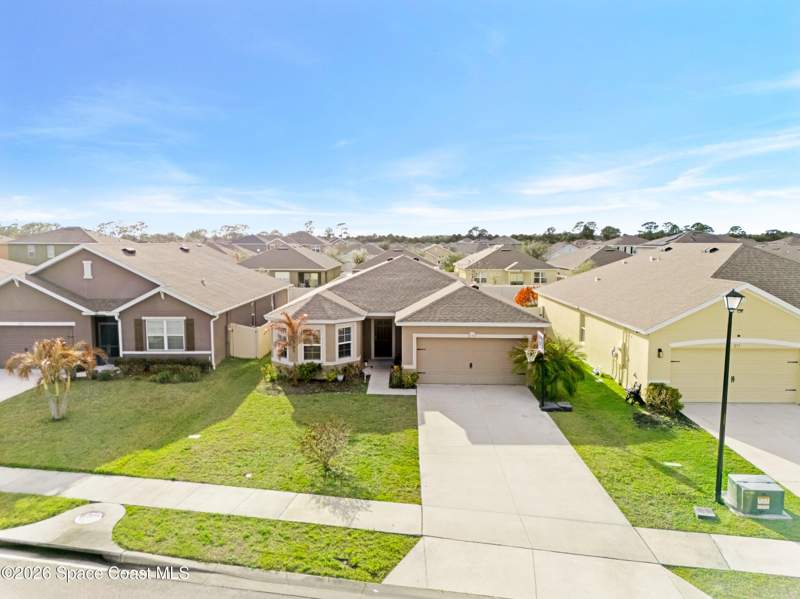 3 bedroom Single Family Residence at 275 Guinevere Drive, Brentwood Lakes Phase III, Palm Bay — photo 3