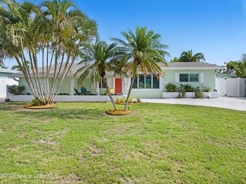 4 bedroom Single Family Residence at 231 Ocean Boulevard, South Patrick Shores 3rd Sec, Satellite Beach — photo 2
