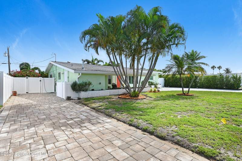 4 bedroom Single Family Residence at 231 Ocean Boulevard, South Patrick Shores 3rd Sec, Satellite Beach — photo 5
