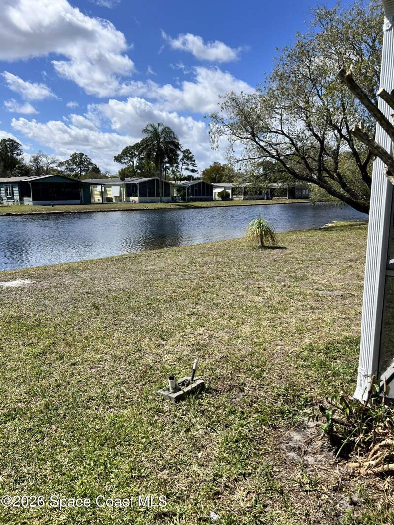 2 bedroom Manufactured Home at 4337 Twin Lakes Drive, Twin Lakes Country Homes Condo Ph 1, Melbourne — photo 4